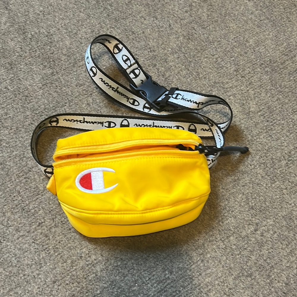 Champion Crossbody Fannypack